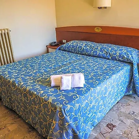 Easy Meryon Hotel