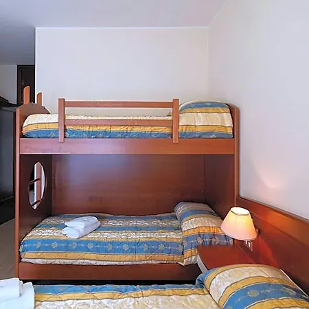 Easy Meryon Hotel